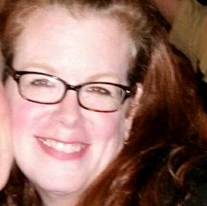 Meet your Posher, Leslie